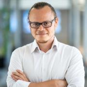 Dr. Vladimir Popov Dr. Vladimir Popov